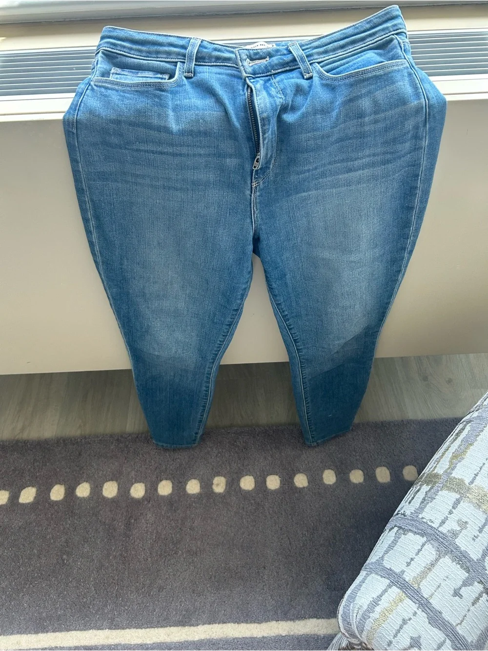 L'AGENCE Skinny Jeans in Medium Blue Denim